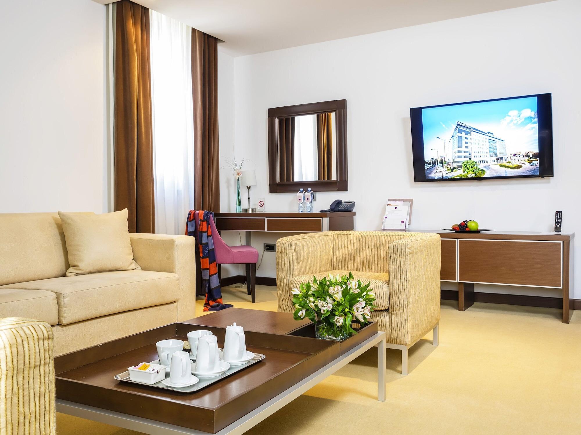 In Hotel Beograd Ngoại thất bức ảnh