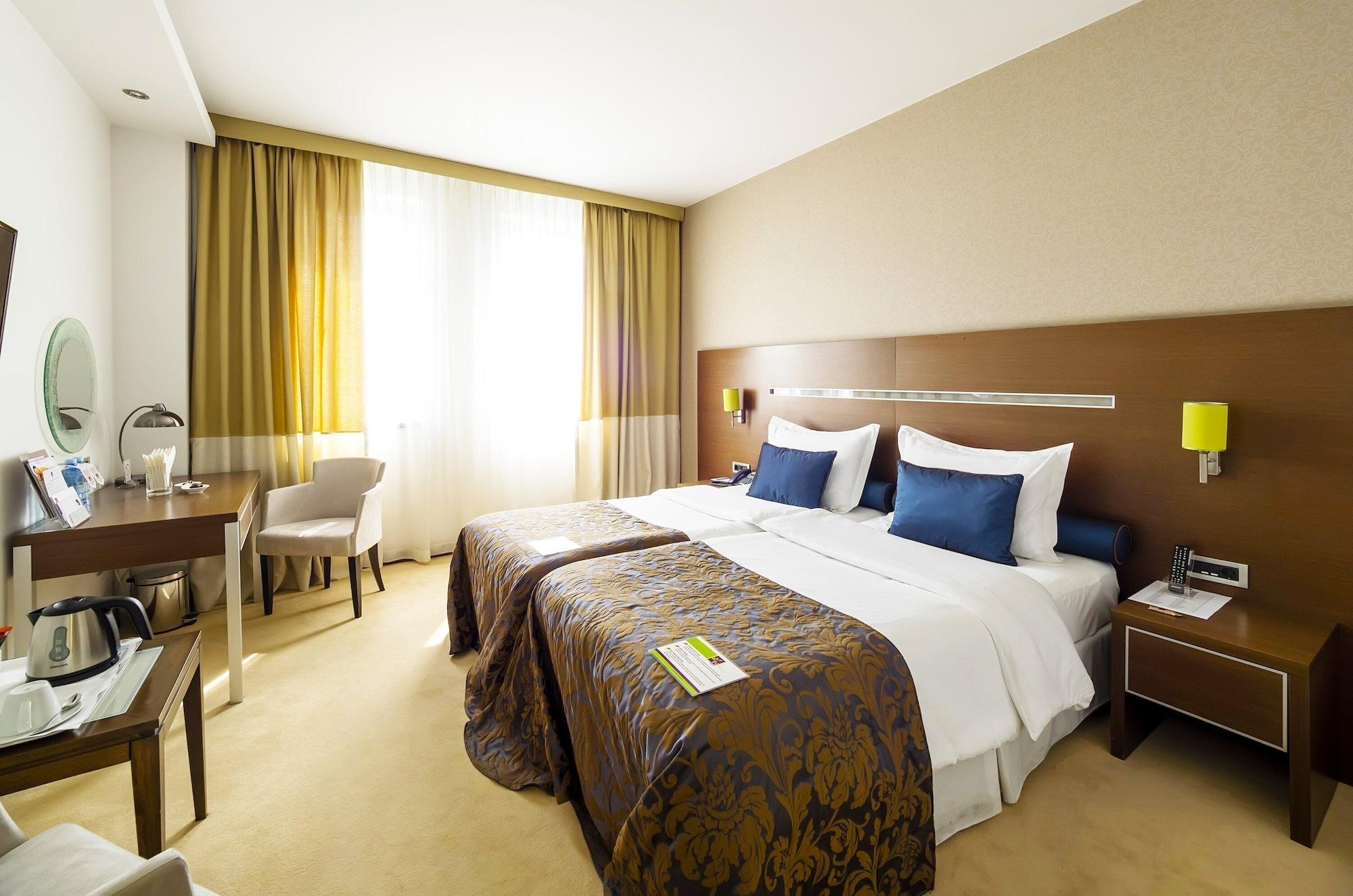 In Hotel Beograd Ngoại thất bức ảnh