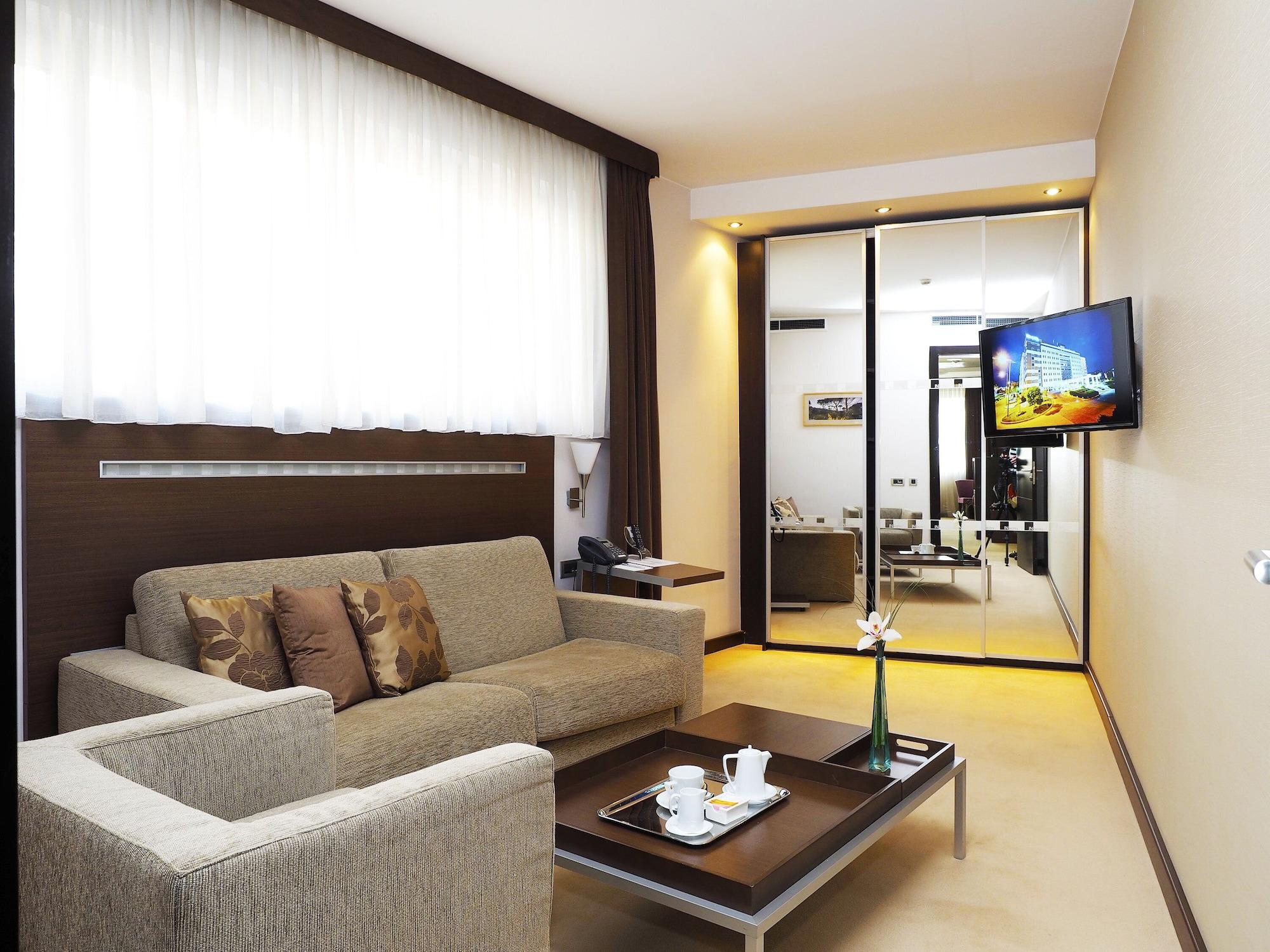 In Hotel Beograd Ngoại thất bức ảnh