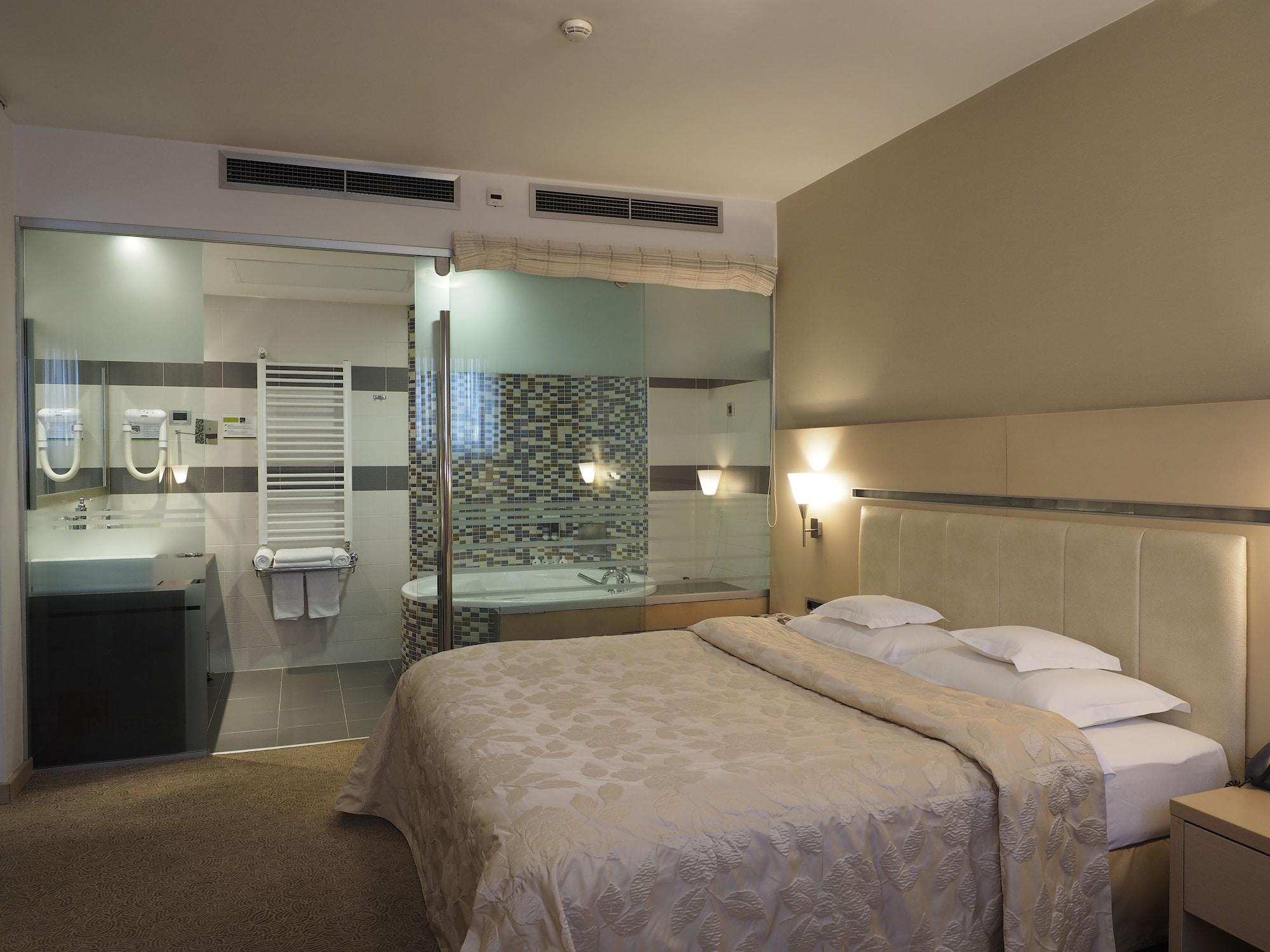 In Hotel Beograd Ngoại thất bức ảnh