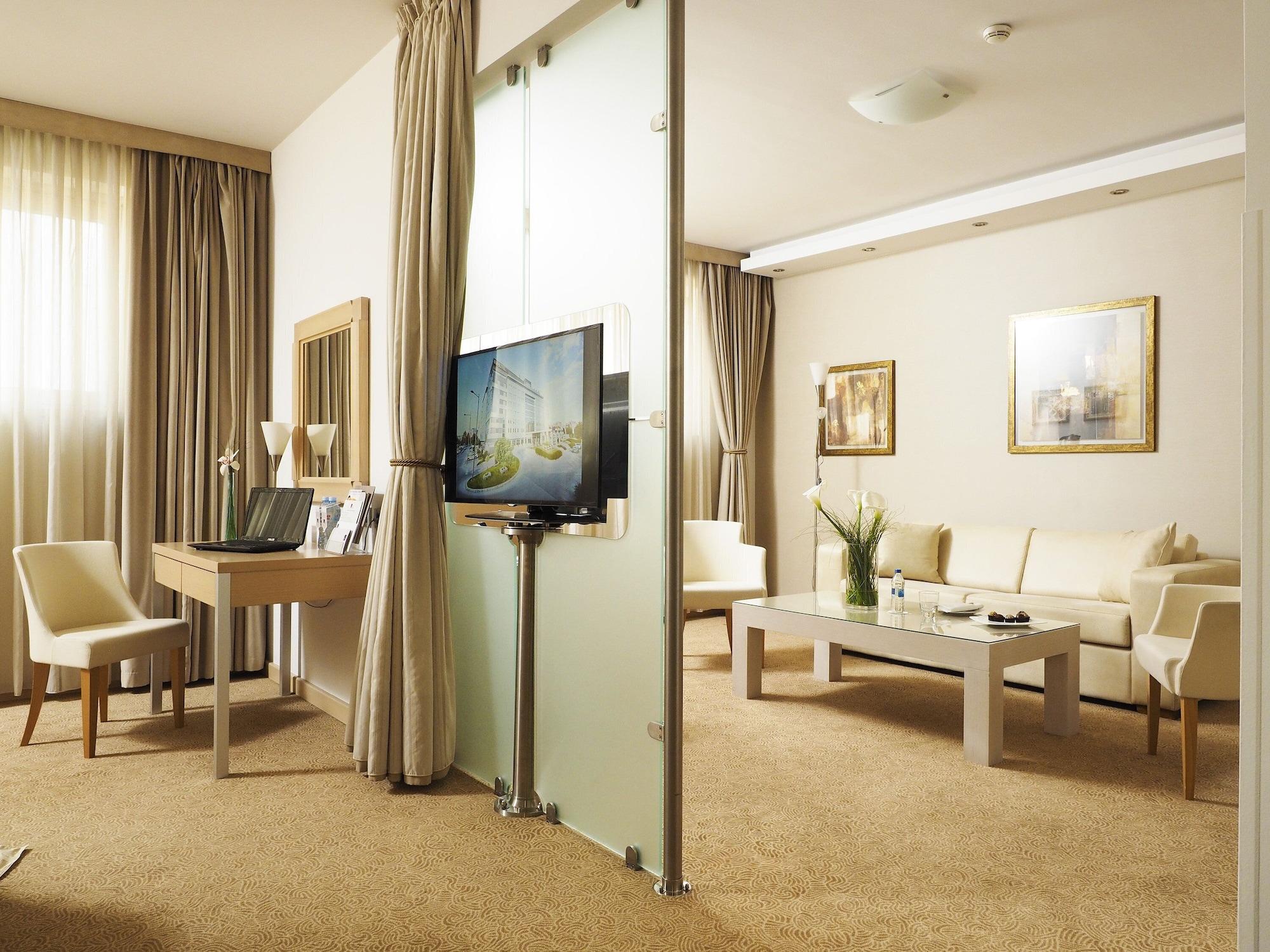 In Hotel Beograd Ngoại thất bức ảnh