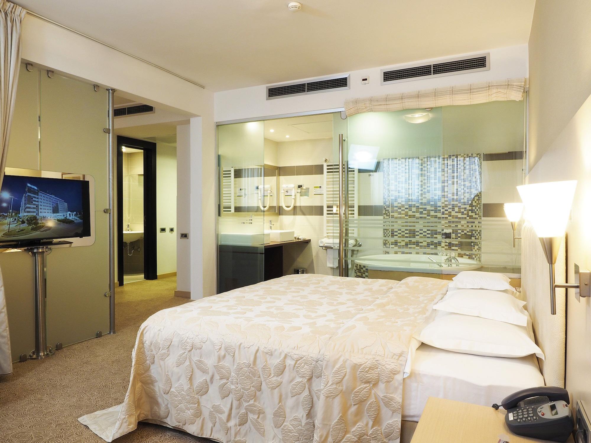 In Hotel Beograd Ngoại thất bức ảnh