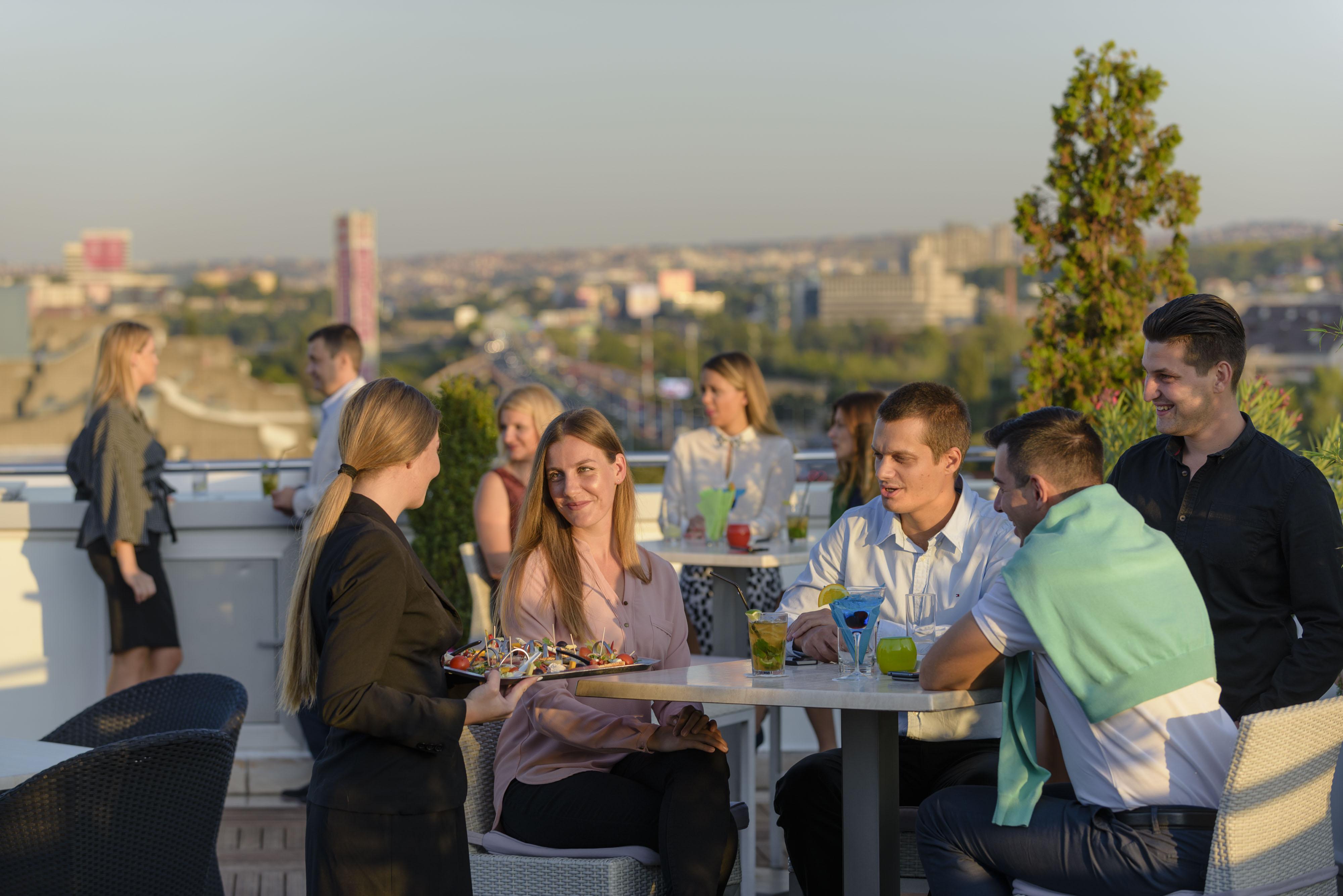 In Hotel Beograd Ngoại thất bức ảnh