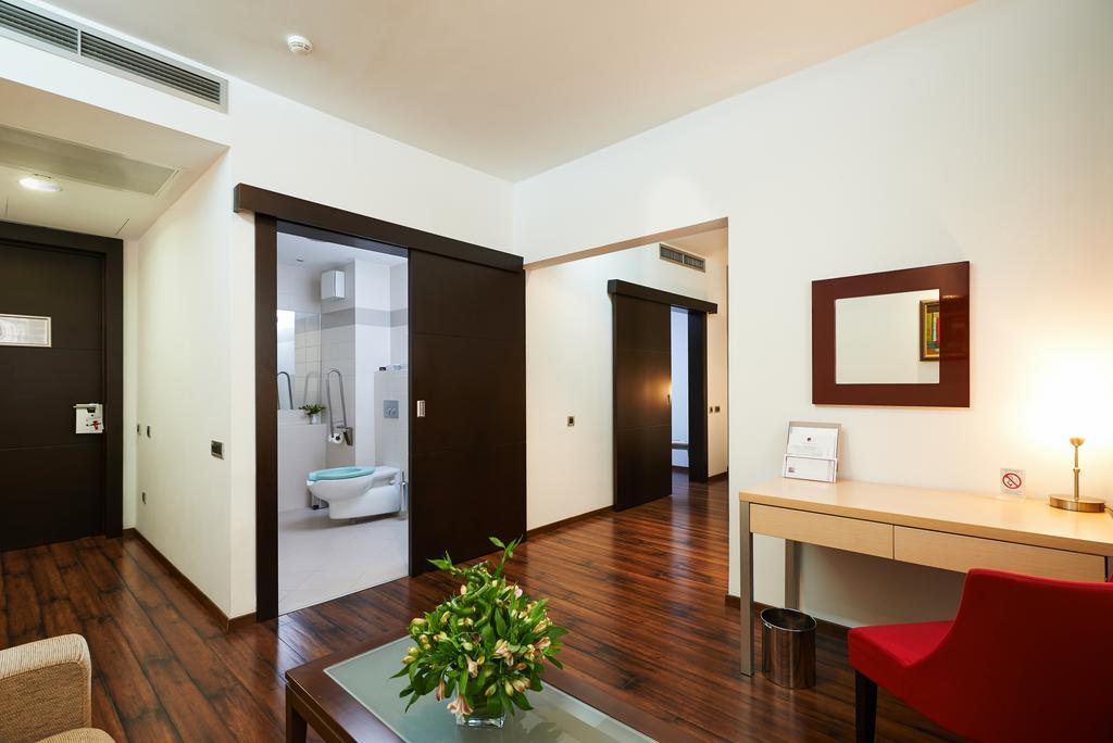 In Hotel Beograd Ngoại thất bức ảnh