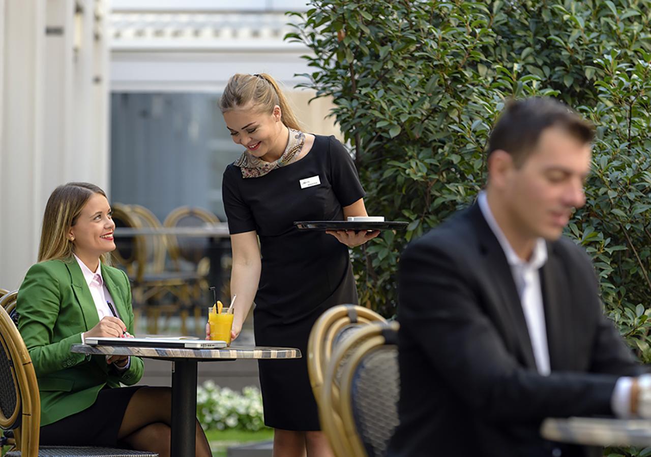 In Hotel Beograd Ngoại thất bức ảnh